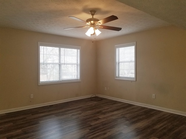 Building Photo - 5015 Sunbrook Dr NW