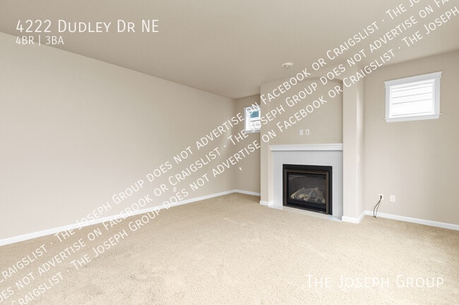 Building Photo - 4222 Dudley Dr NE