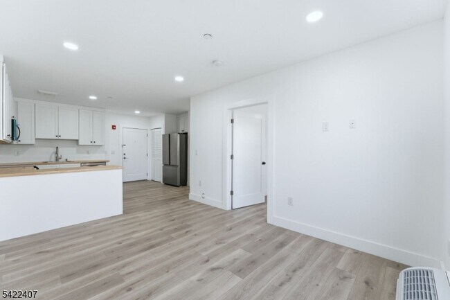 Building Photo - 95 Shepherds Ln