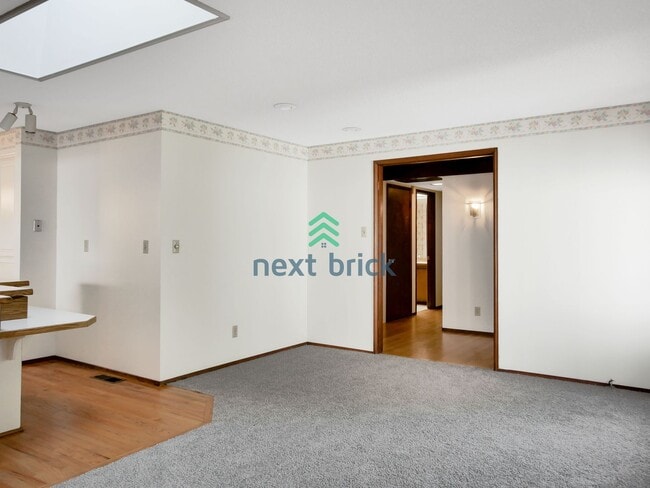 Building Photo - 3 Bedroom 2 bathroom Home for Rent!