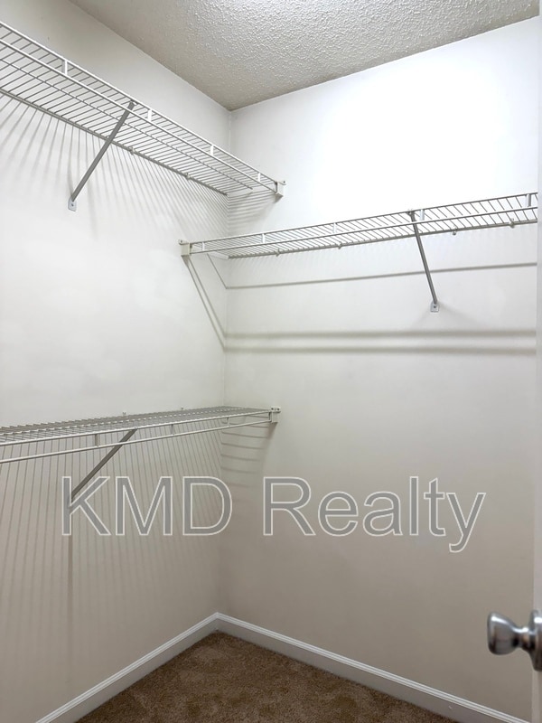 Building Photo - 10013 University Park Ln