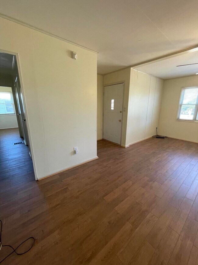 Building Photo - 3425 Trolley Line Rd