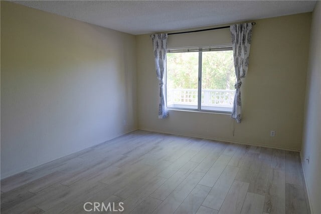 Building Photo - 5 Elmbrook