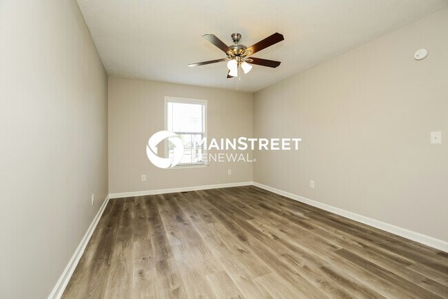 Building Photo - 3 Bedroom Pet-Friendly Home in La Vergne, TN with Main Street Renewal