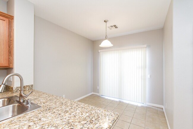 Building Photo - 3923 Shetland Pony St