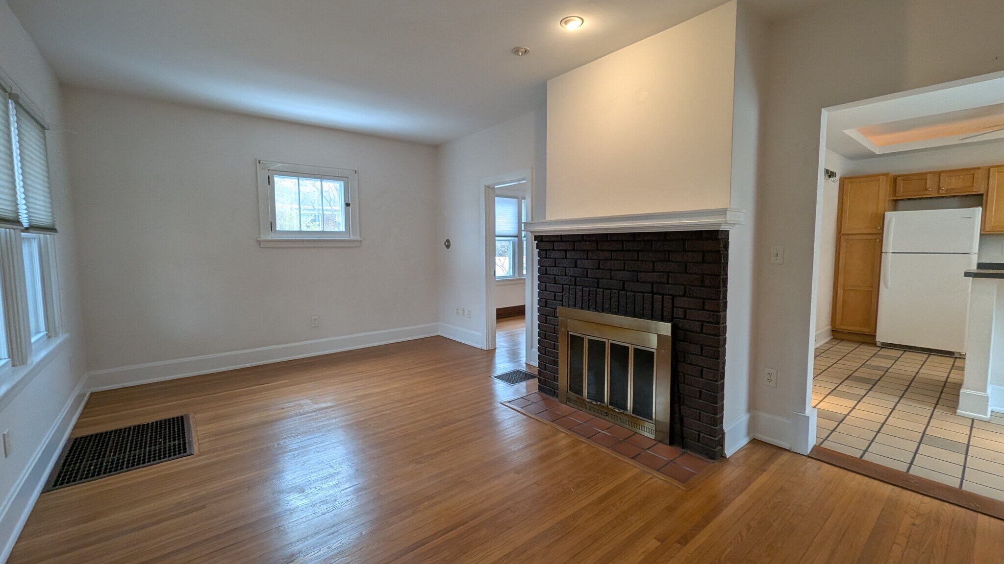 Building Photo - 1800 Mears Ave