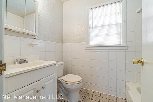 Building Photo - 3 br, 1 bath House - 1510 Huntington Way