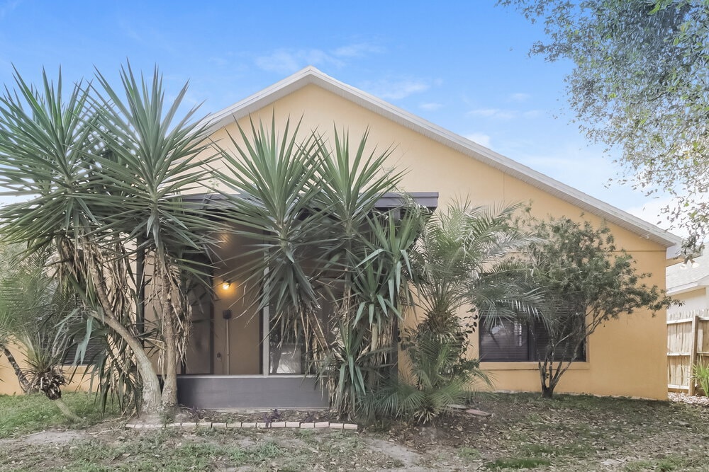 Building Photo - 911 Brightview Dr