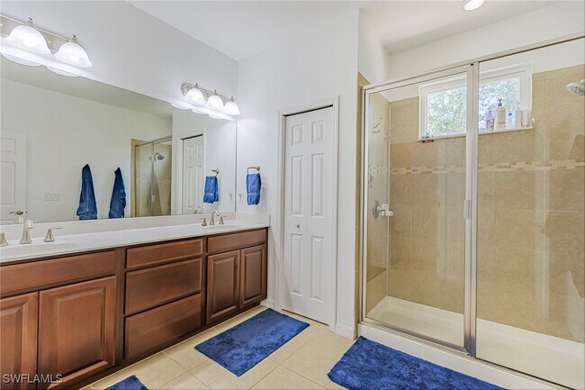 Building Photo - 10803 Alvara Way