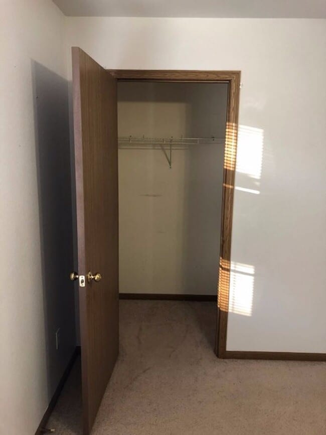 Building Photo - 4809-4811 Geyser Blvd