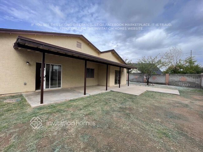 Building Photo - 7517 W Mercer Ln