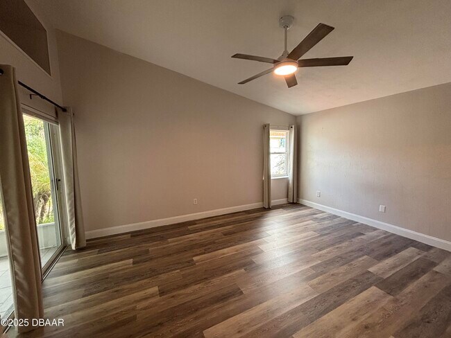 Building Photo - 5426 Landis Ave