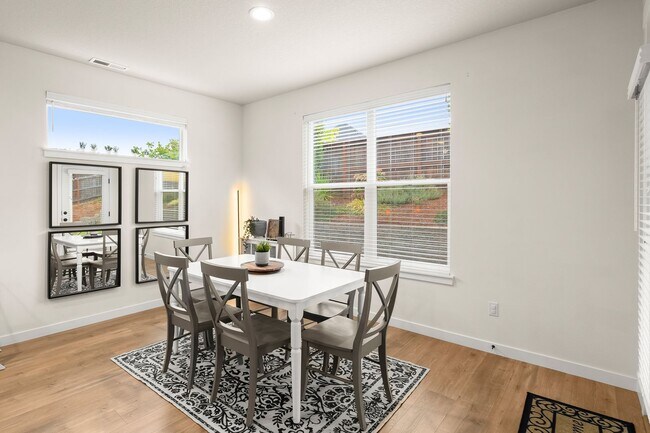 Building Photo - Newer Construction 4 Bedroom Home at Pleas...