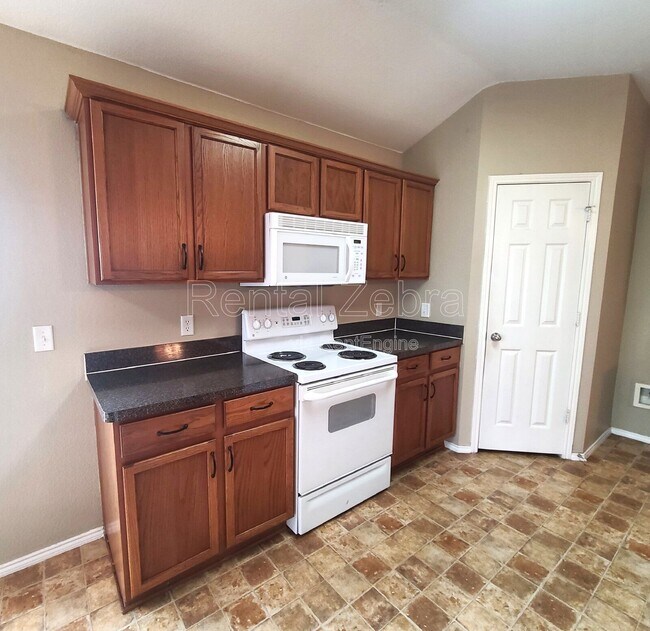 Building Photo - 8612 Orleans Ln