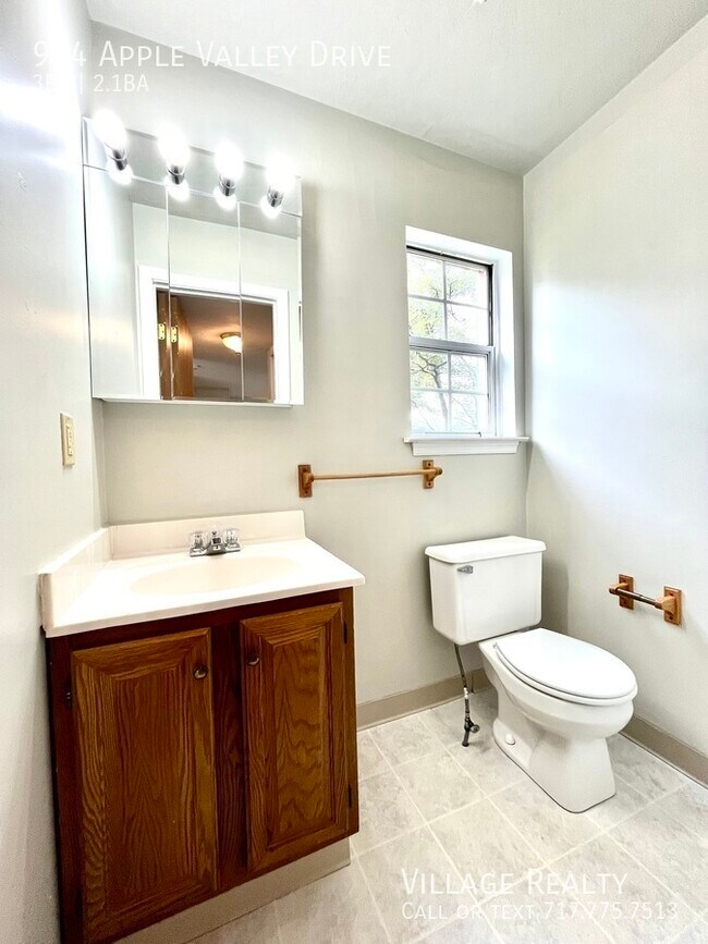 Building Photo - 914 Apple Valley Dr