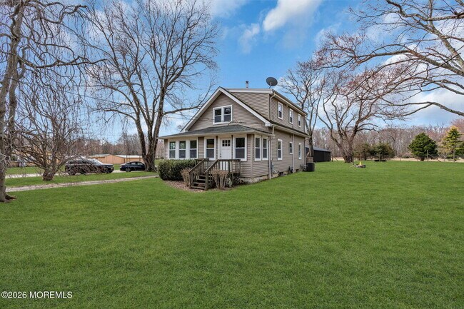 Building Photo - 460 Brickyard Rd