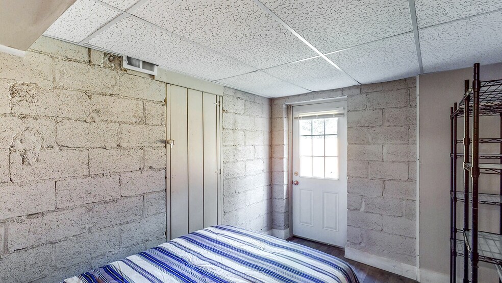 Building Photo - 160 Kittrell Dr SW