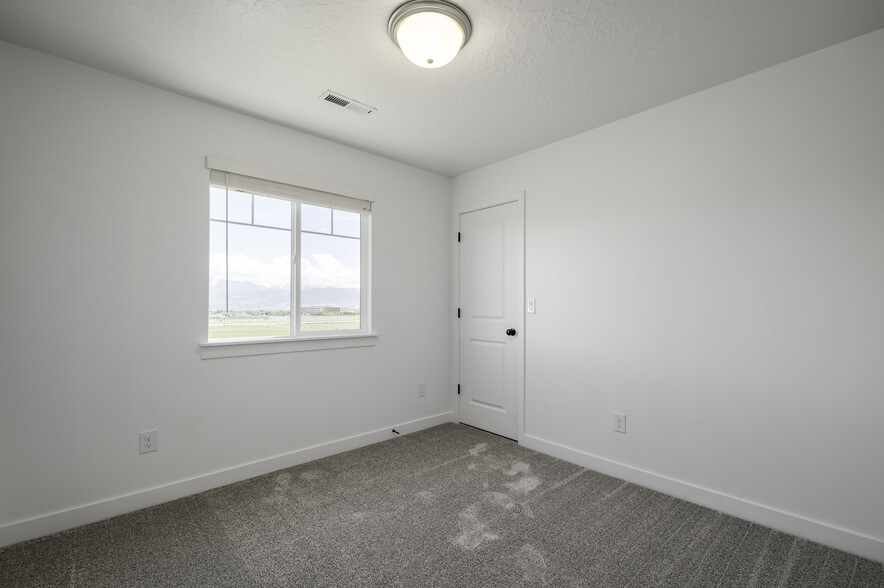 Building Photo - 4201 W Dead Horse Ct