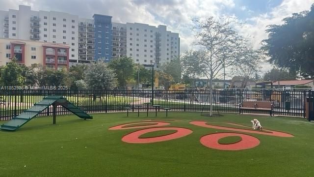 Primary Photo - 6355 SW 8th St