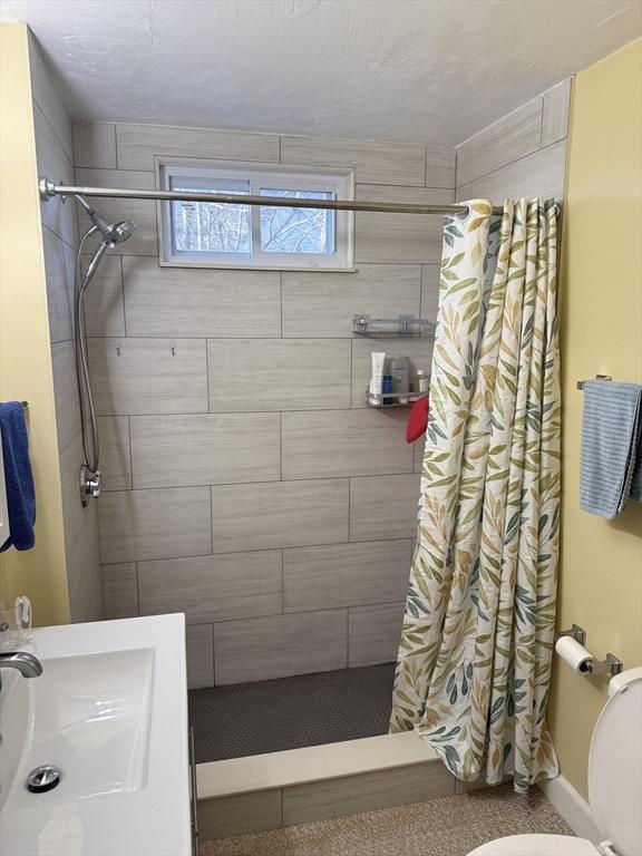 Building Photo - 43 Leavitt St