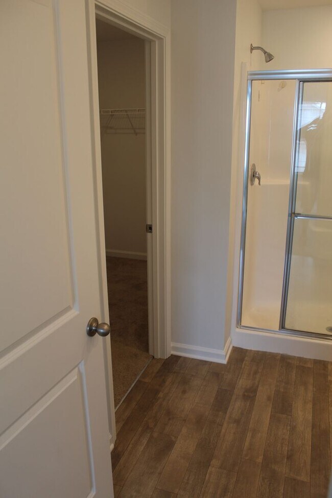 Building Photo - Now Available! Newer 4 BR Home in Decatur Schools!