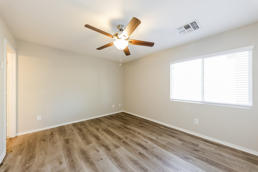 Building Photo - 12024 W Rosewood Dr