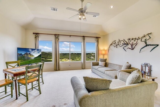 Building Photo - 4545 Golf Vista Dr