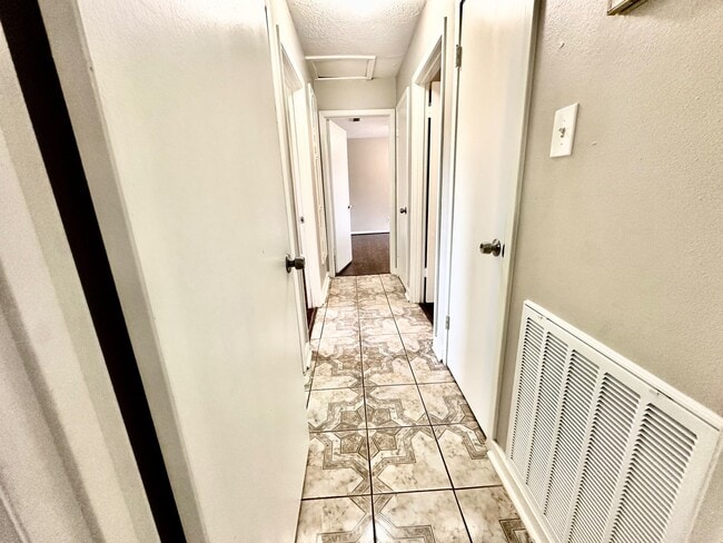 Building Photo - 7238 Woodfern Dr