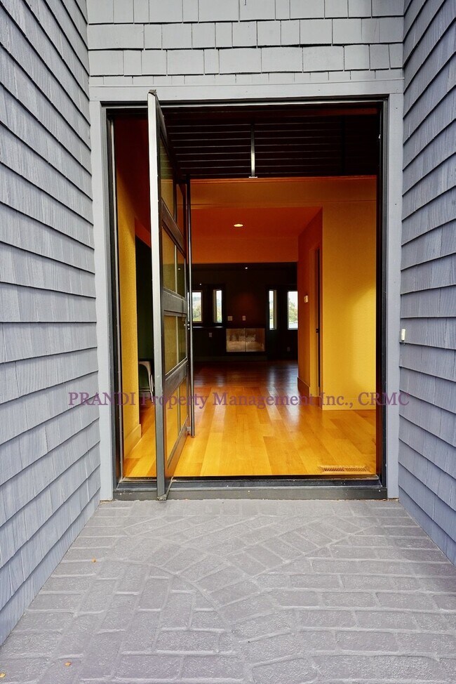 Building Photo - Sleek, Expansive, Designer Home with Priva...