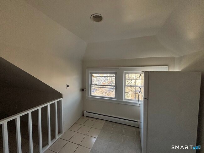 Building Photo - 358 Park Ave