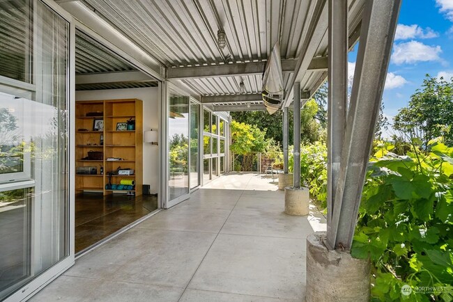 Building Photo - Breathtaking 1-Bed ADU Retreat with Spacious Living in Bellingham's Heart