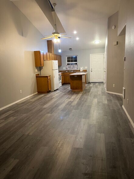 Building Photo - 222 Chapman Ln