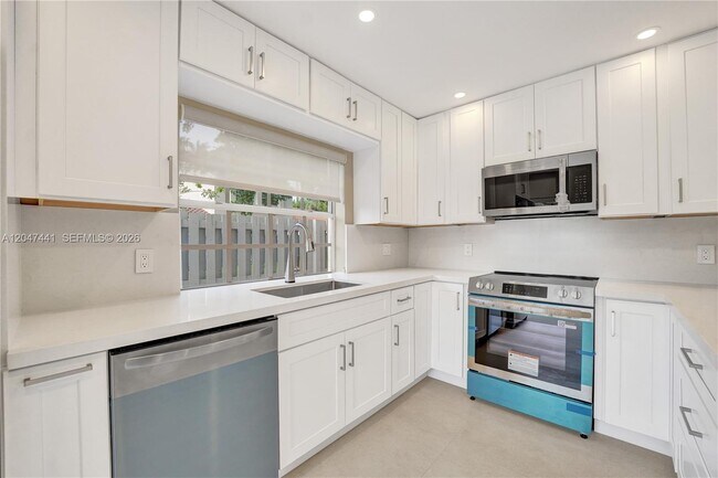 Building Photo - 1361 Springside Dr