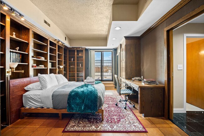 Building Photo - 275 U.S. 20-SI ID1240408P