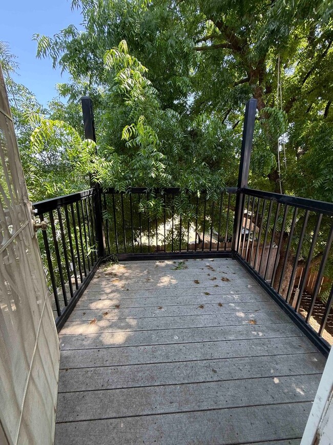 Building Photo - 2 Bed 2 Full Bath Condo