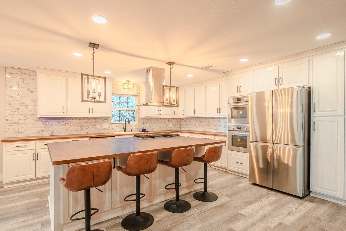 Building Photo - 722 Riveredge Dr