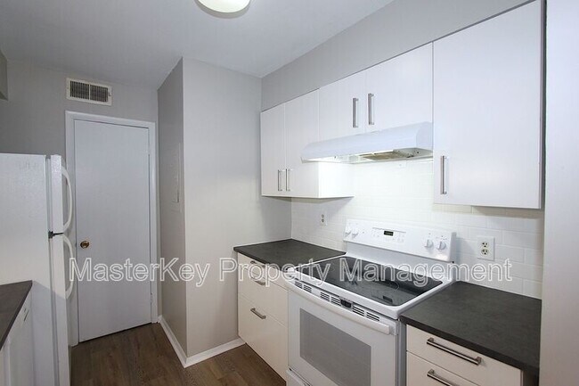 Building Photo - 1273 Teakwood Pl