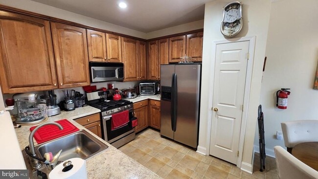 Building Photo - 168 Pennsbury Ln