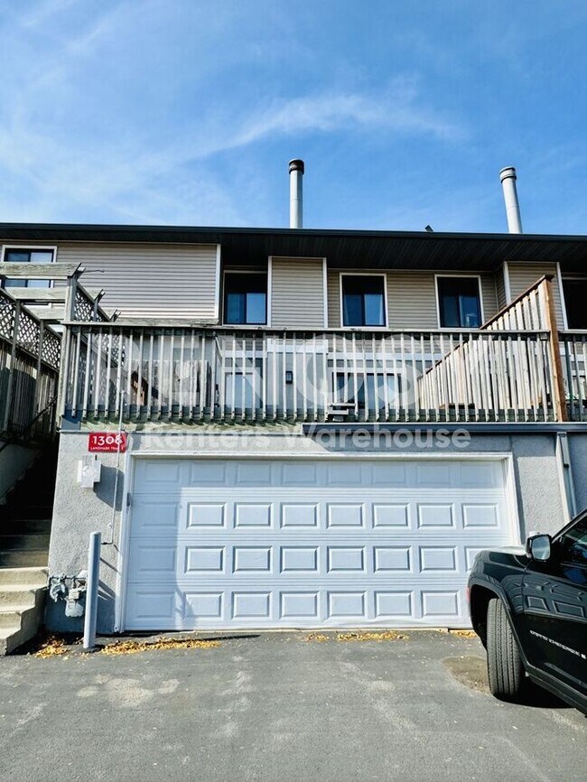 Building Photo - 1308 Landmark Trail S