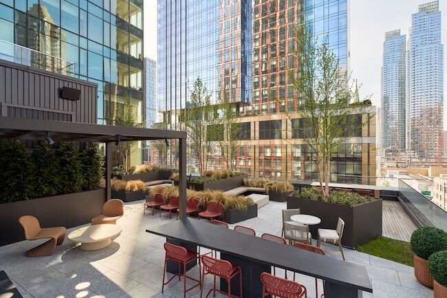 Building Photo - 550 Tenth Avenue