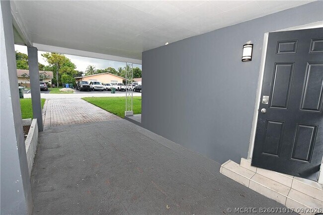 Building Photo - 270 NW 43rd St
