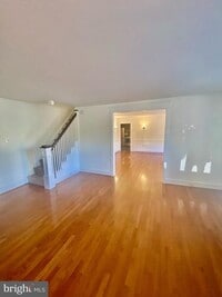 Building Photo - 450 S Orange St