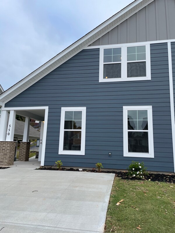Building Photo - 550 Twin Lake Rd