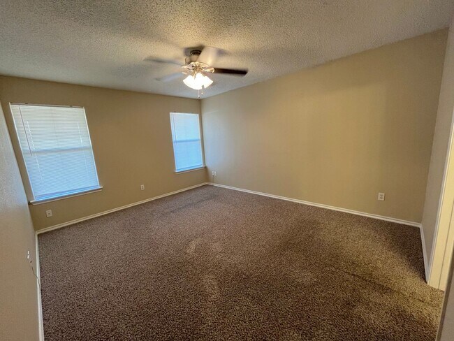 Building Photo - 6805 Millwood St