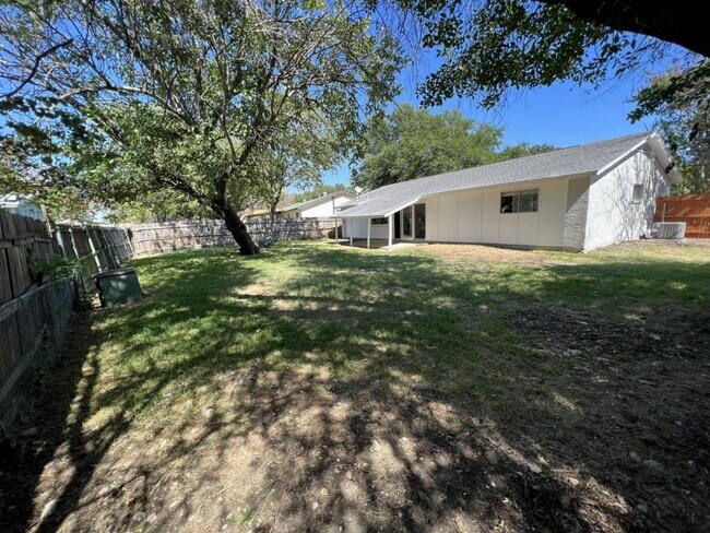 Building Photo - 3300 Winderemere Drive