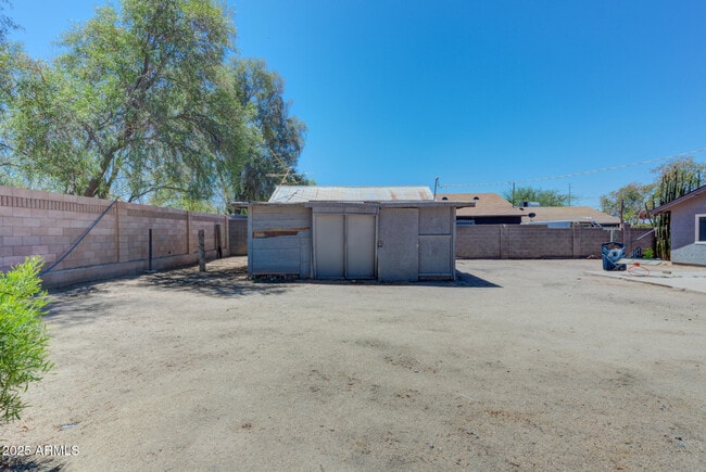 Building Photo - 431 S Hidalgo Rd