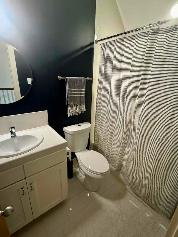 Building Photo - 2014 E 11th St