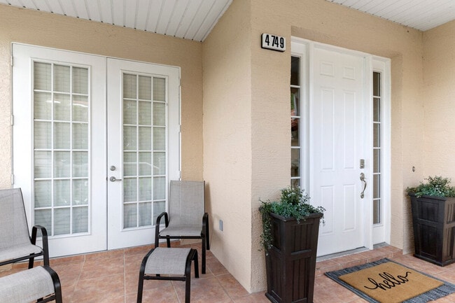 Building Photo - 4 Waterside St