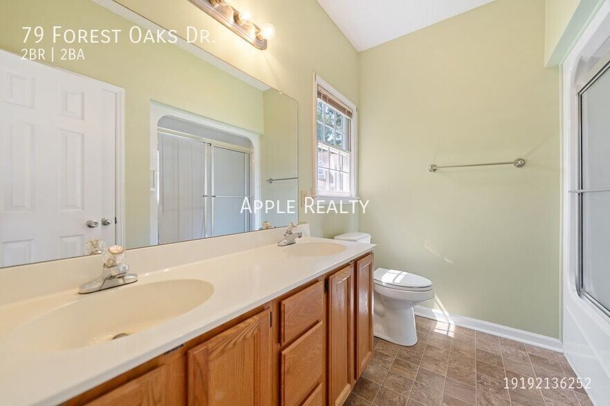 Building Photo - 79 Forest Oaks Dr