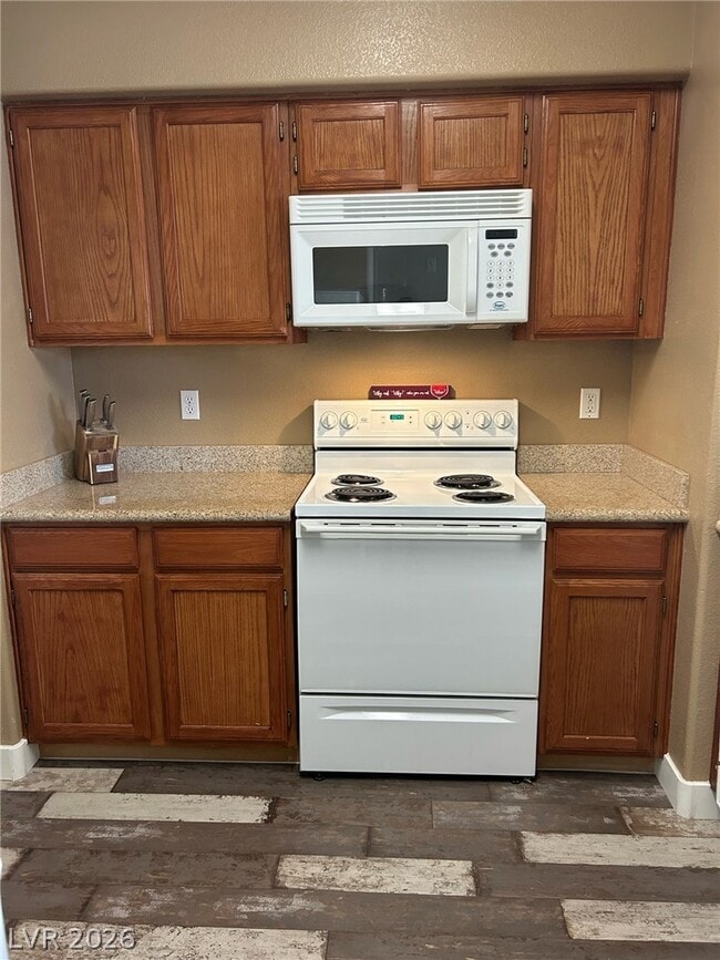 Building Photo - 7255 W Sunset Rd